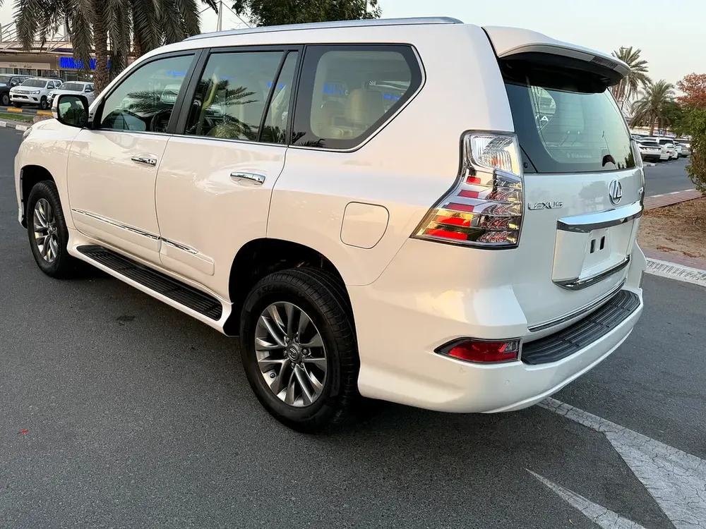 Lexus GX 460 2014 GCC Specs - Well Maintained - Image 5