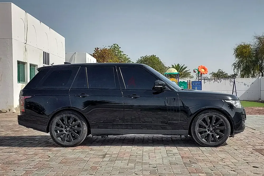 AED 1855/month | 2017 Land Rover Range Rover Vogue Supercharged | GCC Specs | Ref#447052 - Image 4