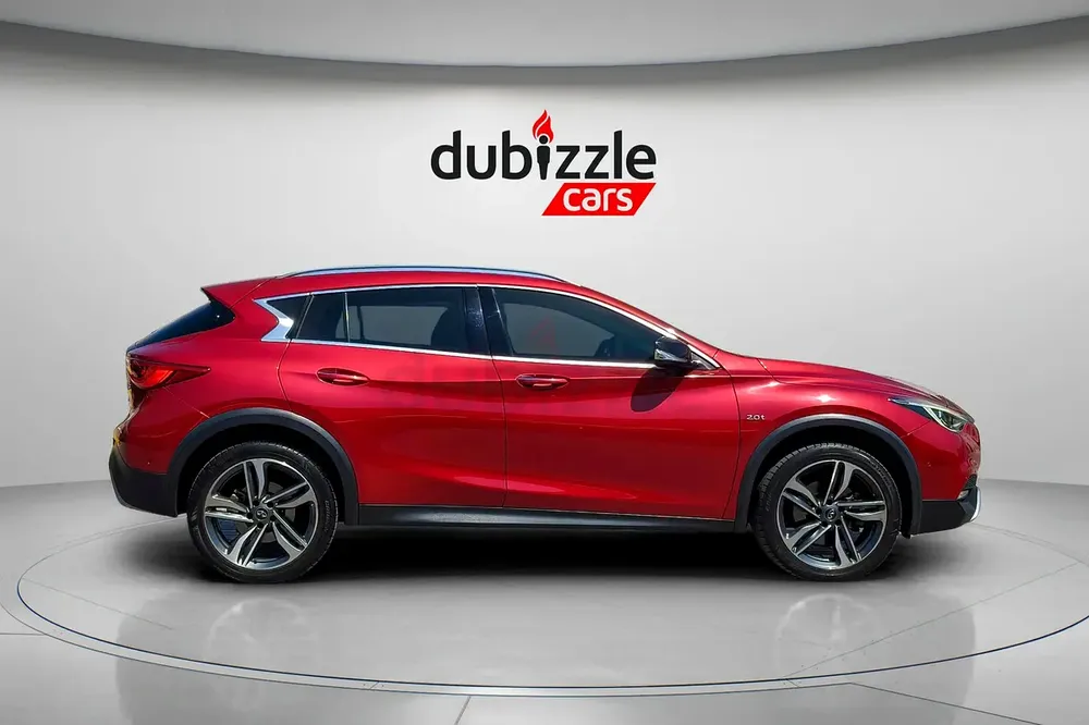 AED 623/month | 2019 Infiniti QX30  | GCC Specs | Ref#472730 - Image 4