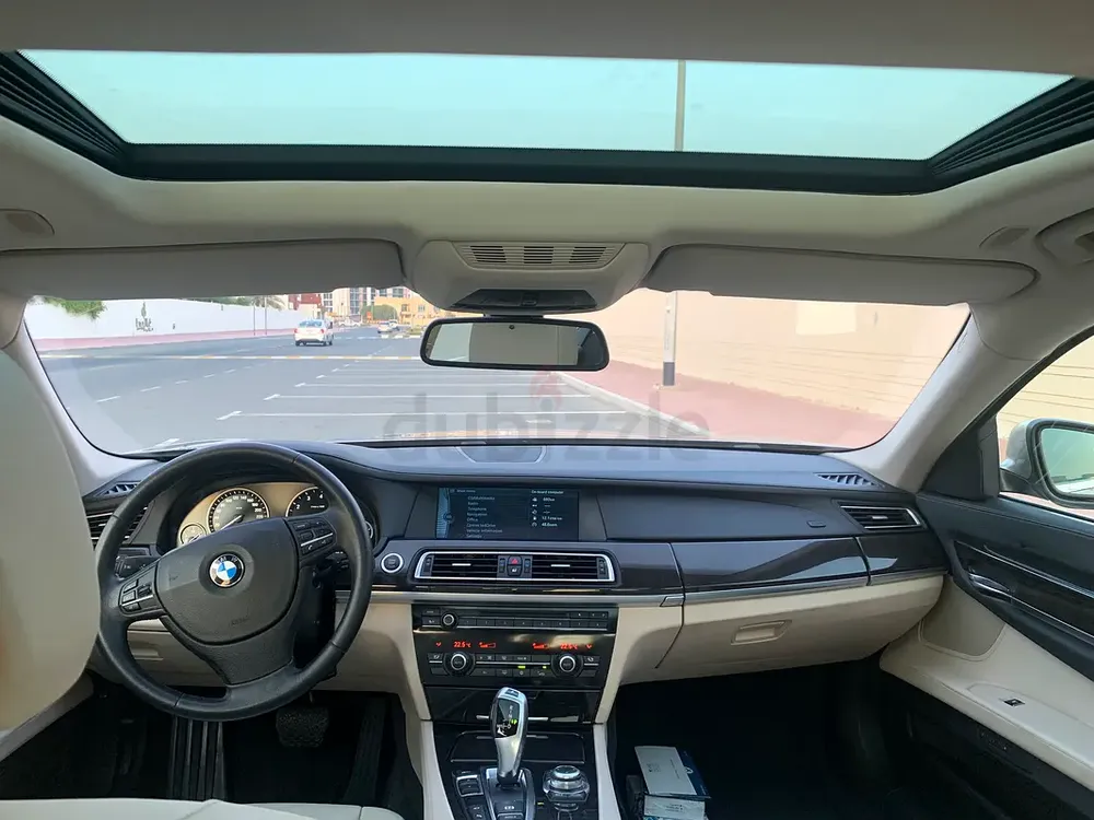 BMW 7-Series 740Li 2012 GCC Specs - LOW Mileage - Image 6