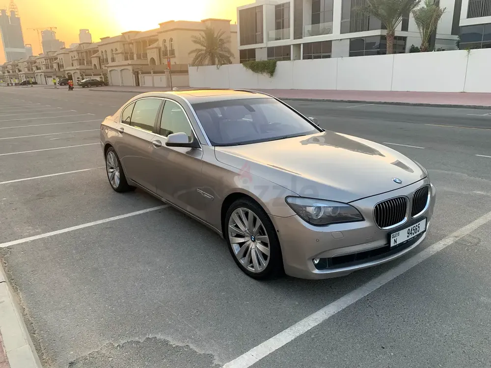 BMW 7-Series 740Li 2012 GCC Specs - LOW Mileage - Image 9