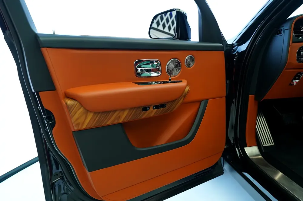 FACELIFT | WARRANTY + SERVICE JAN 2027 | BESPOKE AUDIO | PANORAMIC ROOF | WOOD TRIM INTERIOR - Image 7