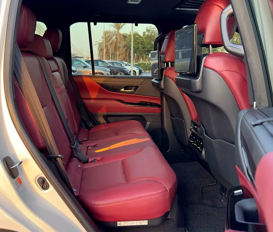 2023 Lexus LX600 Ash Wood, Dealer Warranty, GCC Specifications - Image 12