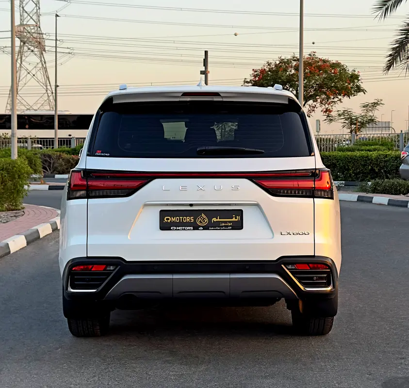 2023 Lexus LX600 Ash Wood, Dealer Warranty, GCC Specifications - Image 6
