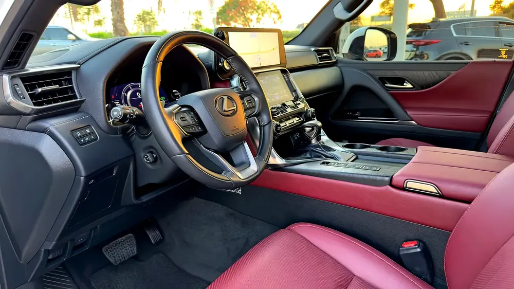 2023 Lexus LX600 Ash Wood, Dealer Warranty, GCC Specifications - Image 8
