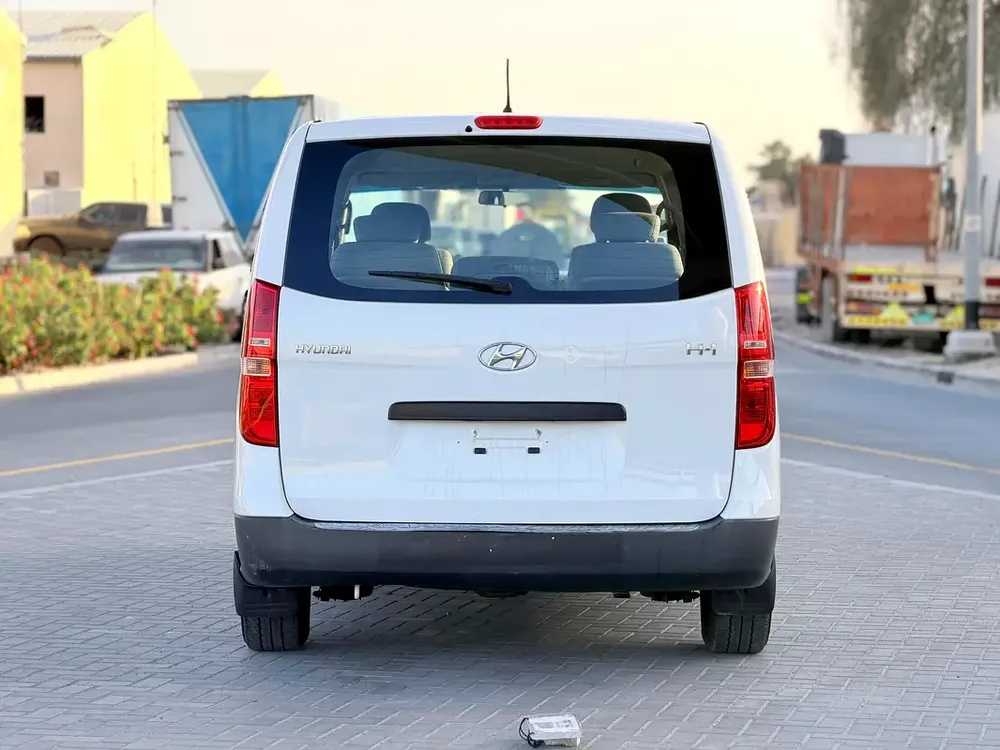 Hyundai H1 2019 model gcc 9 set - Image 14