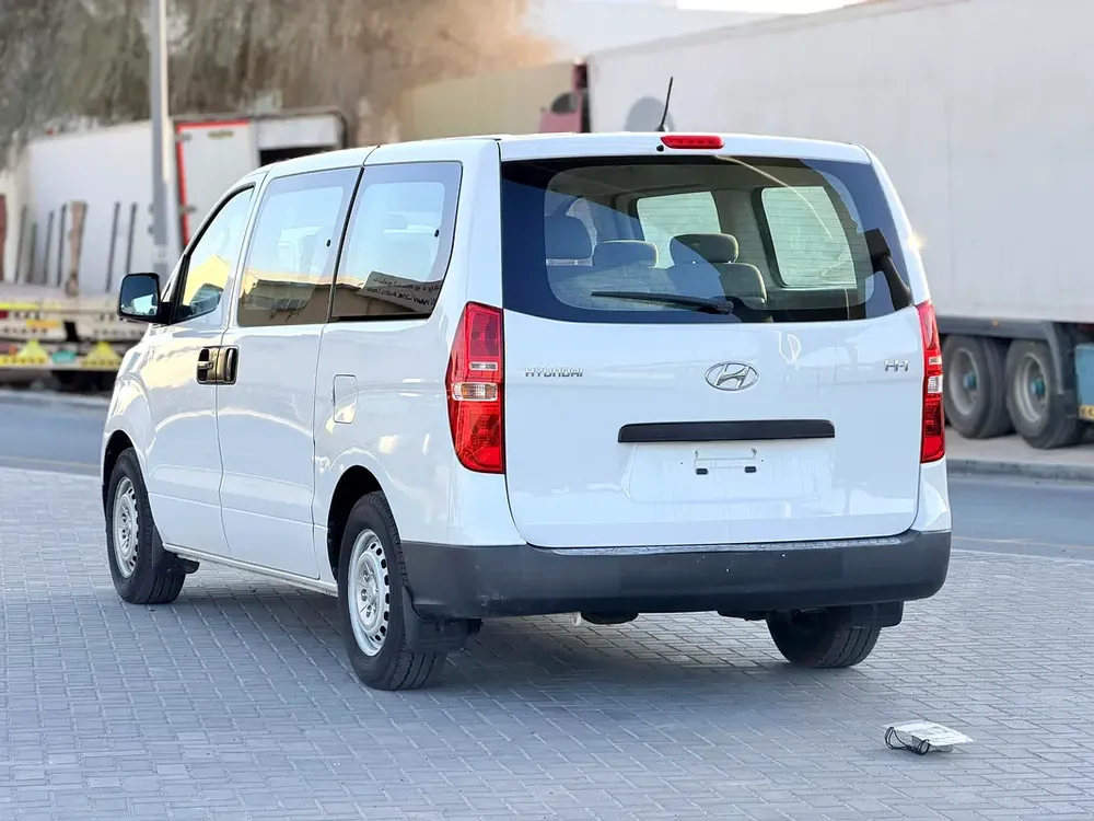 Hyundai H1 2019 model gcc 9 set - Image 5