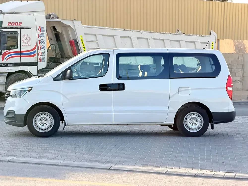 Hyundai H1 2019 model gcc 9 set - Image 9