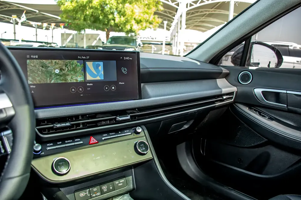 2024 SONATA TURBO EXCLUSIVE-1.6L, FROM KOREA, ACCIDENT FREE - Image 11