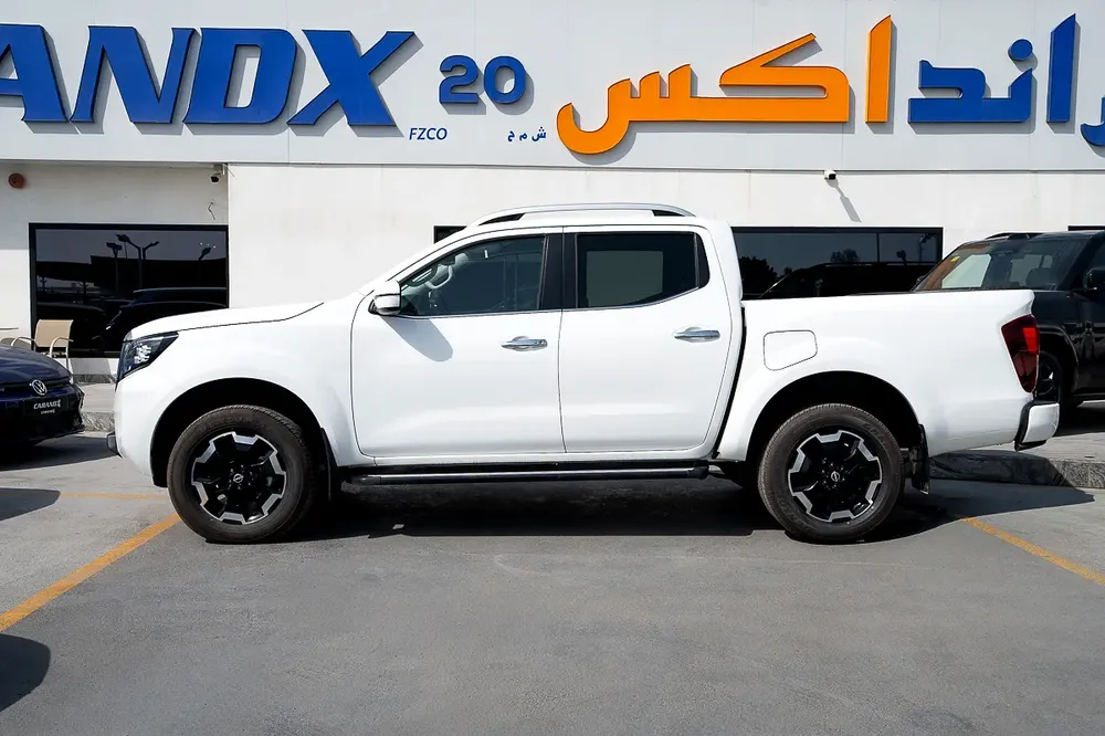 Nissan Navara Manual Transmission 4x4 - Image 4