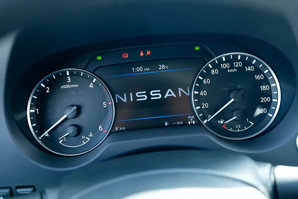 Nissan Navara Manual Transmission 4x4 - Image 9