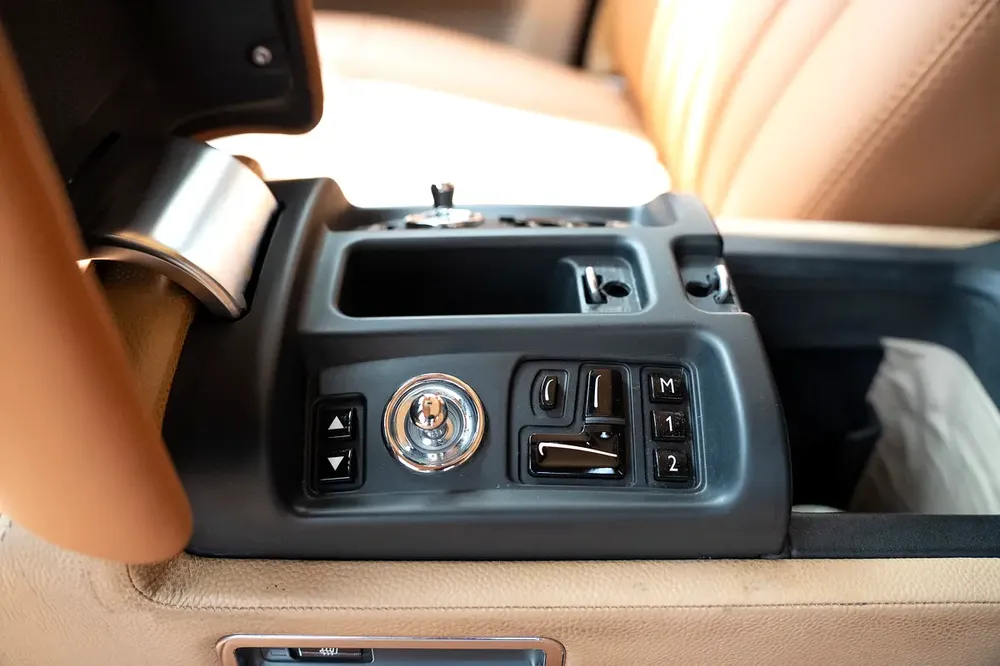 Rolls-Royce Phantom Standard 2004 | Japanese Specs | Pristine Condition - Image 16