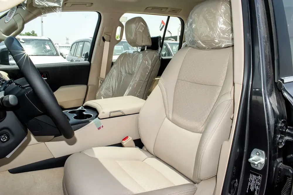 Toyota Land Cruiser VXR 2026 GCC Specs - Image 13