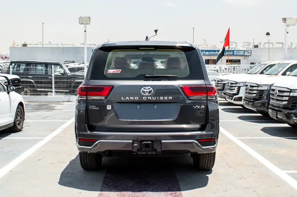 Toyota Land Cruiser VXR 2026 GCC Specs - Image 5