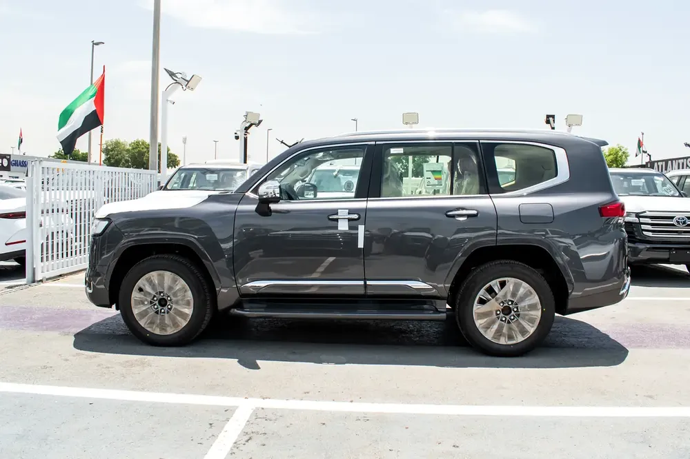 Toyota Land Cruiser VXR 2026 GCC Specs - Image 7