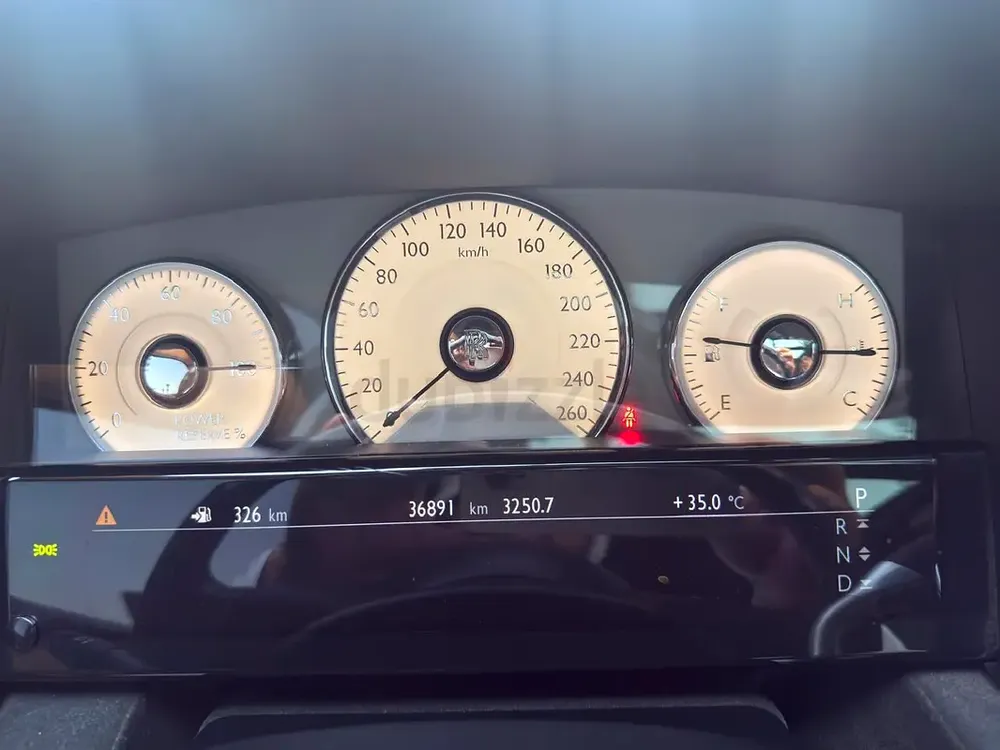 Rolls-Royce Ghost Series II LWB 2015 GCC Specs - Pristine Condition - Image 14