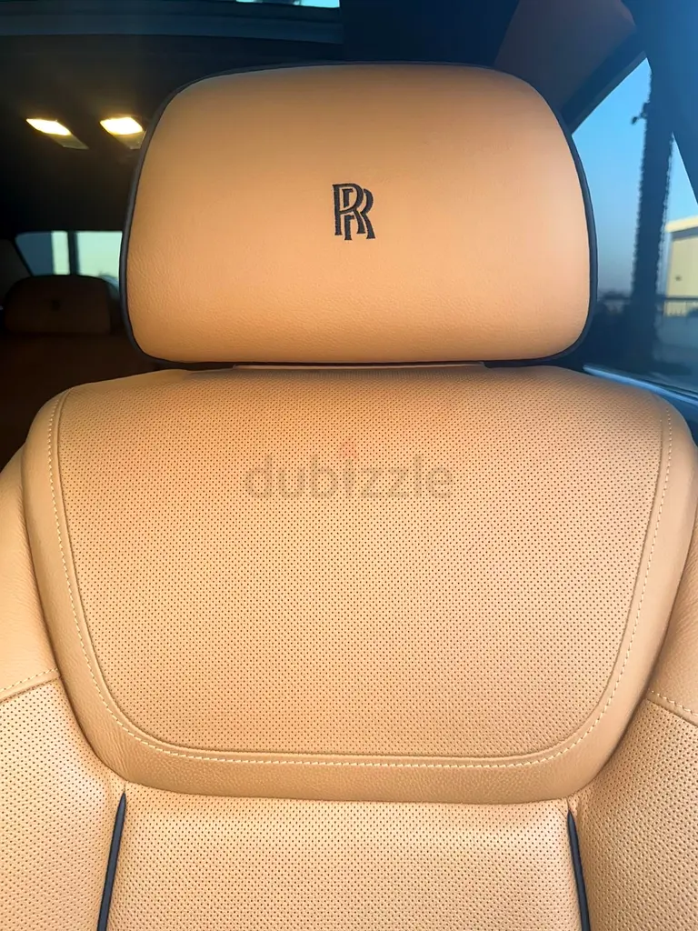 Rolls-Royce Ghost Series II LWB 2015 GCC Specs - Pristine Condition - Image 9
