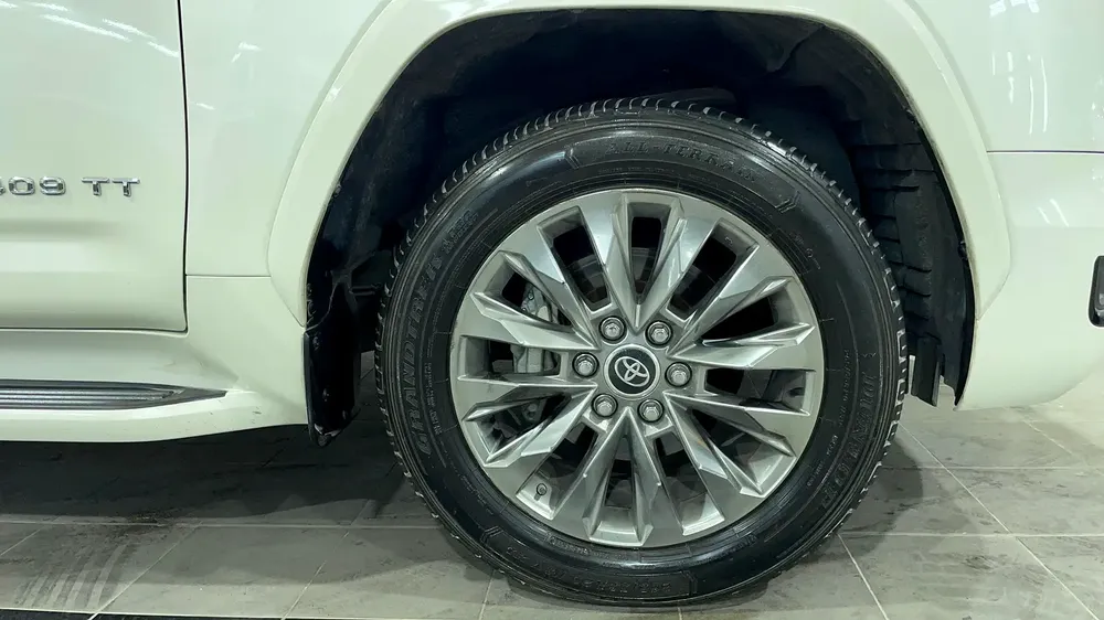 AED 3,373/m | 0 DP | Free 3 Months Warranty | Service History | TOYOTA LAND CRUISER 2023 - Image 12