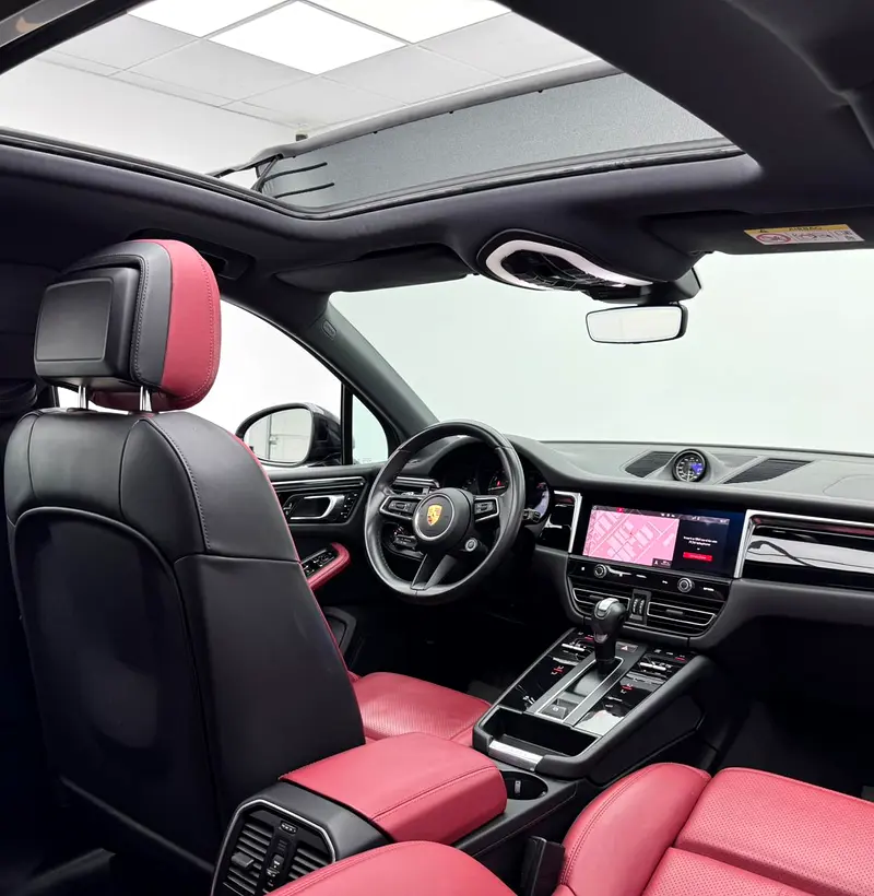 2023 Porsche Macan, Porsche Service History, 1 Year warranty, Excellent Condition, GCC - Image 16