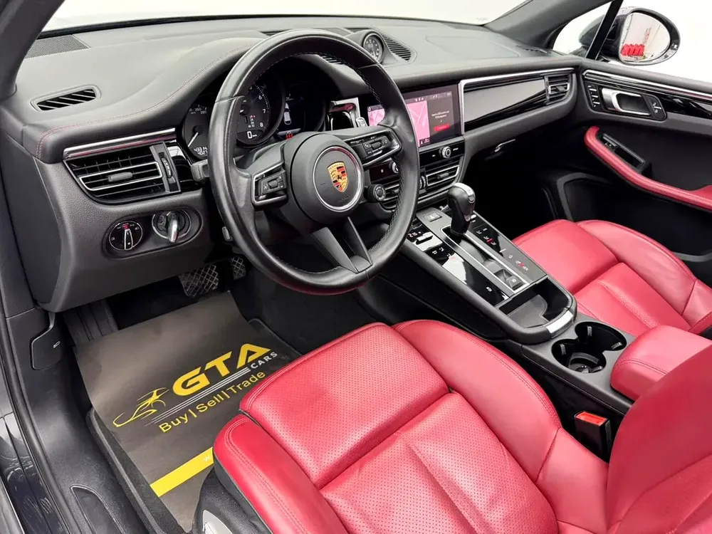 2023 Porsche Macan, Porsche Service History, 1 Year warranty, Excellent Condition, GCC - Image 17