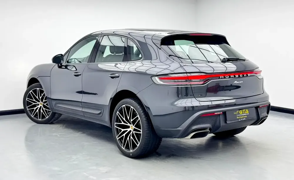 2023 Porsche Macan, Porsche Service History, 1 Year warranty, Excellent Condition, GCC - Image 4