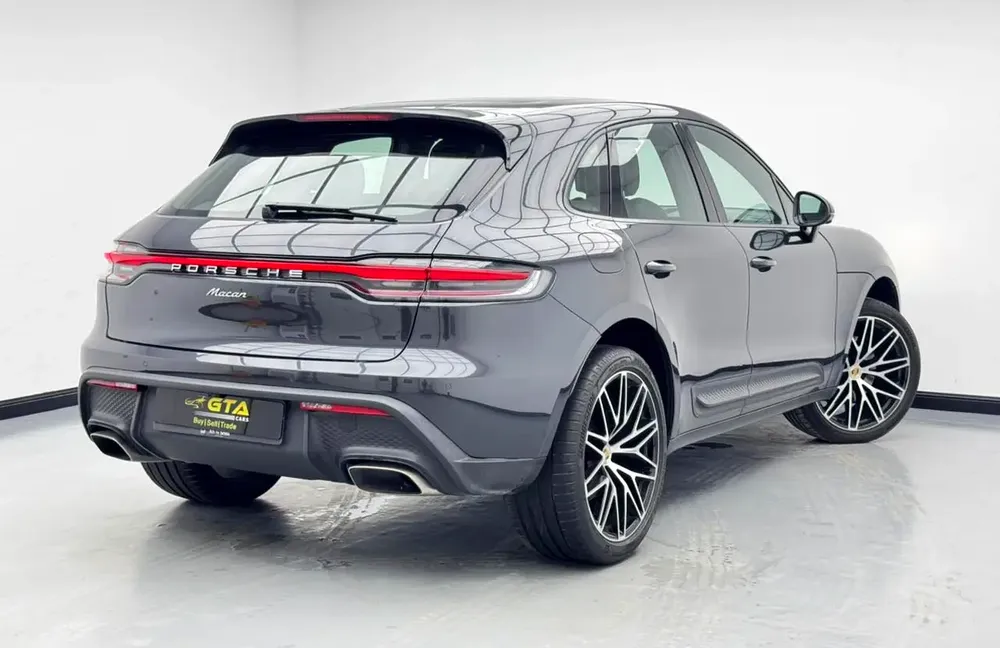 2023 Porsche Macan, Porsche Service History, 1 Year warranty, Excellent Condition, GCC - Image 6