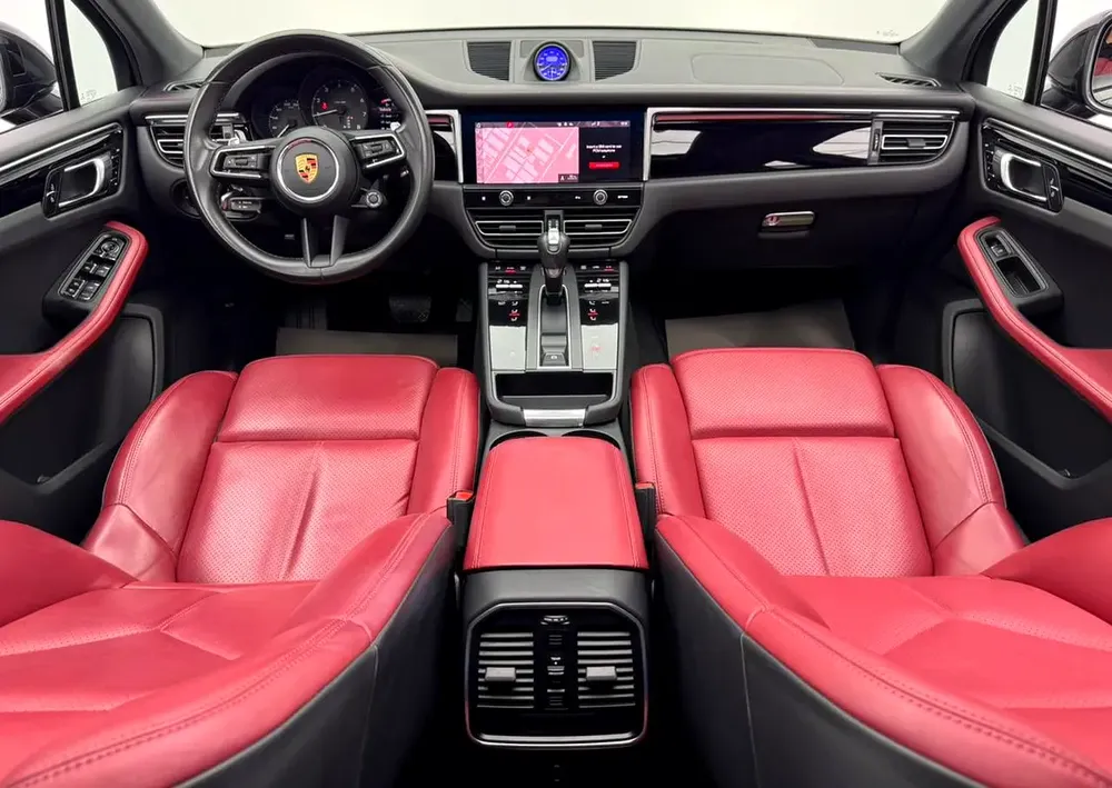 2023 Porsche Macan, Porsche Service History, 1 Year warranty, Excellent Condition, GCC - Image 7