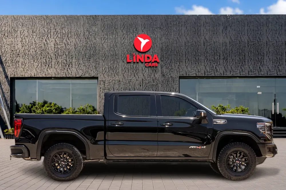 GMC Sierra 1500 AT4x Double Cab (LOW MILEAGE) 2023 GCC | Agency Warranty | Service Contract - Image 7