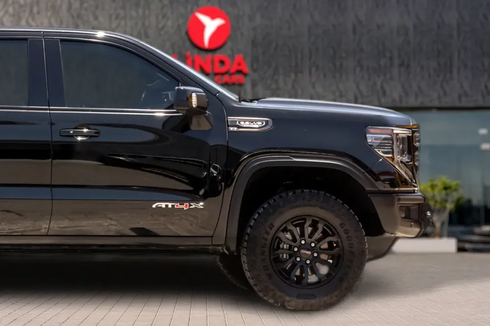 GMC Sierra 1500 AT4x Double Cab (LOW MILEAGE) 2023 GCC | Agency Warranty | Service Contract - Image 8