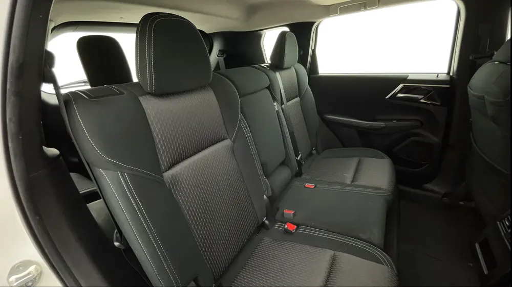 AED 1,128/m | 0 DP | Free 3 Months Warranty | Service History | MITSUBISHI OUTLANDER 2023 - Image 10