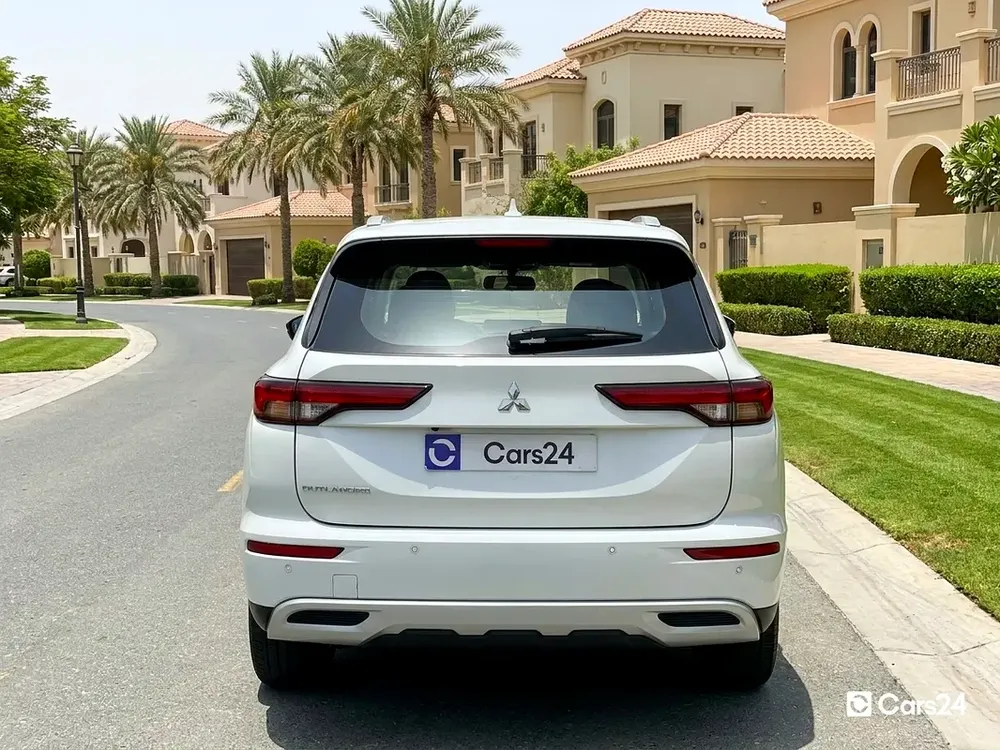 AED 1,128/m | 0 DP | Free 3 Months Warranty | Service History | MITSUBISHI OUTLANDER 2023 - Image 4