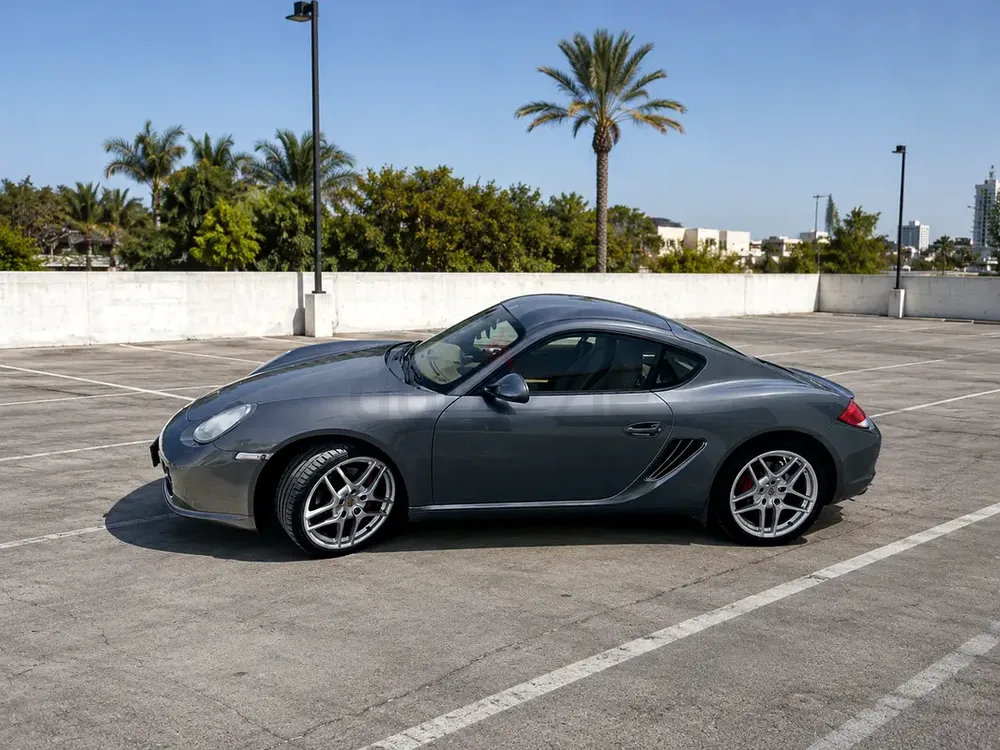 2011 Porsche Cayman S | GCC Specs | PDK | 3.4L Flat-6 | Comprehensive insurance - Image 5