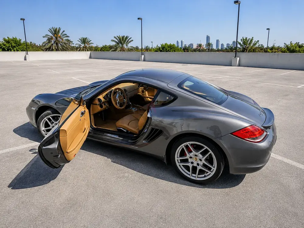 2011 Porsche Cayman S | GCC Specs | PDK | 3.4L Flat-6 | Comprehensive insurance - Image 8