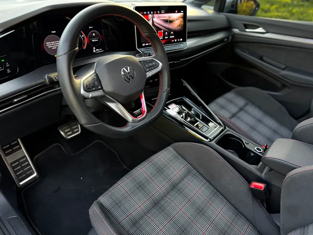 2025 Golf GTI - GCC Specs - Warranty and service - Original paint - Image 8