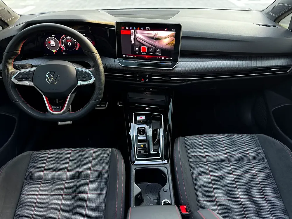 2025 Golf GTI - GCC Specs - Warranty and service - Original paint - Image 9