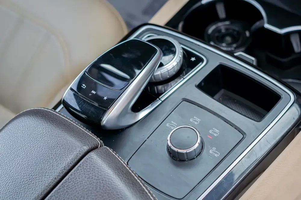 Mercedes-Benz GLE 350 2017, American Specs - Image 14