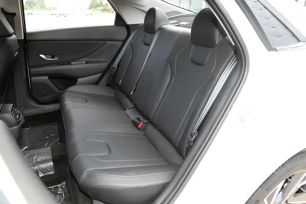Hyundai Elantra Elite 2025 1.5L CVT - Image 13