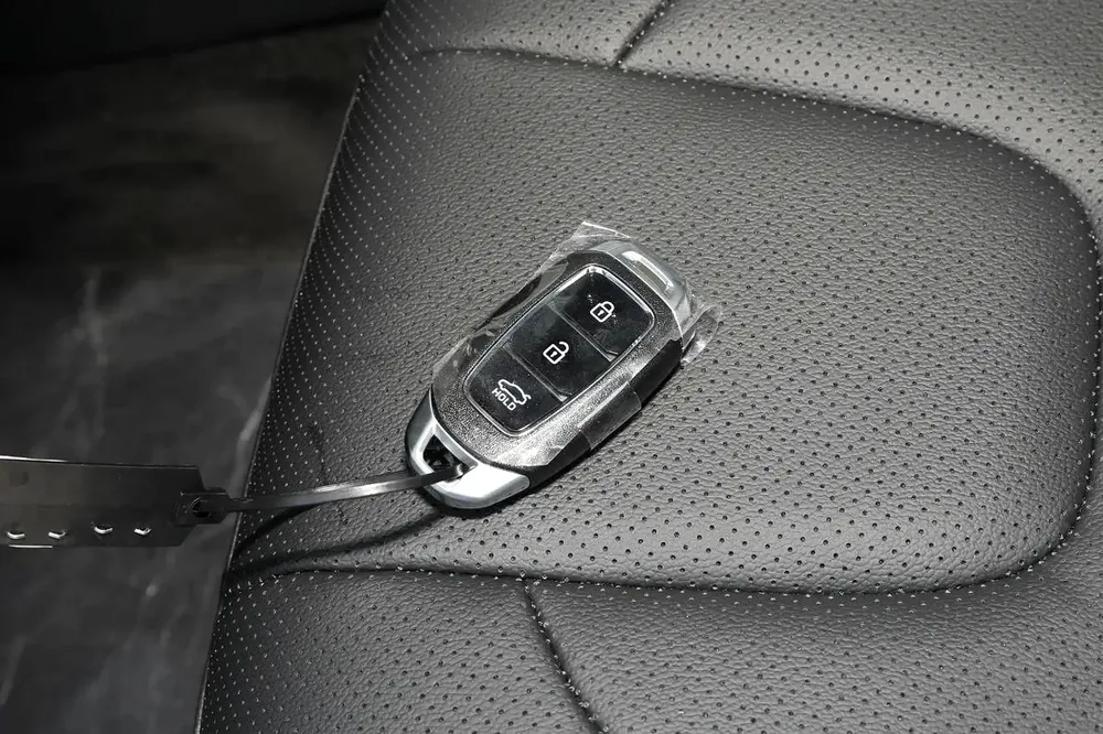 Hyundai Elantra Elite 2025 1.5L CVT - Image 15