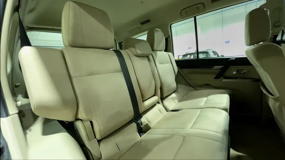 AED 752/m | 0 DP | Free 3 Months Warranty | Service History | 30 Day Return | MITSUBISHI PAJERO 2019 - Image 10