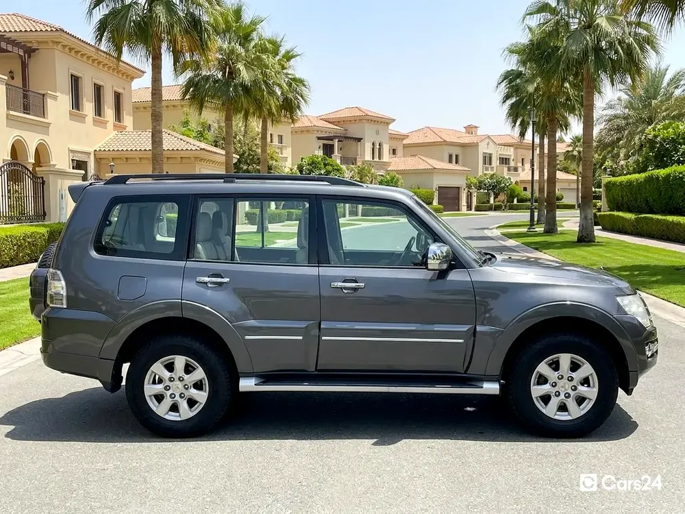 AED 752/m | 0 DP | Free 3 Months Warranty | Service History | 30 Day Return | MITSUBISHI PAJERO 2019 - Image 5