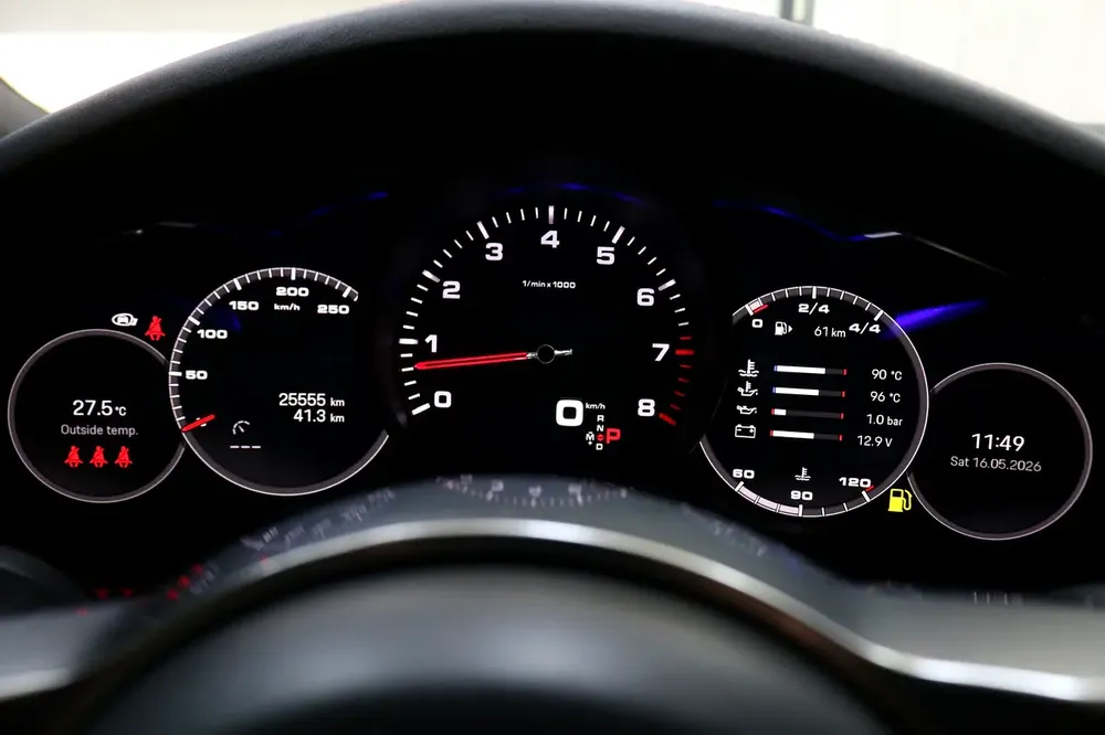 2023 Porsche Cayenne - Porsche Warranty - Like New - Image 6