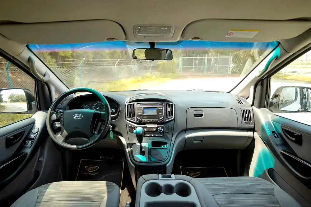 Hyundai H1 | 12-Seater | Automatic | GCC Specs | Ref#H98517 - Image 7