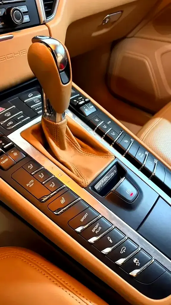 Porsche Macan S 2015 | GCC Specs | Well Maintained - Image 5
