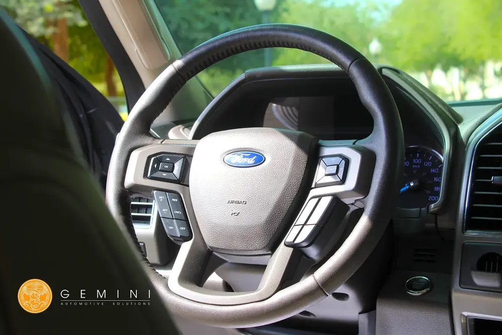 Ford Expedition 3.5 EcoBoost XLT Premium 2019 w/ FORD WARRANTY - Image 13