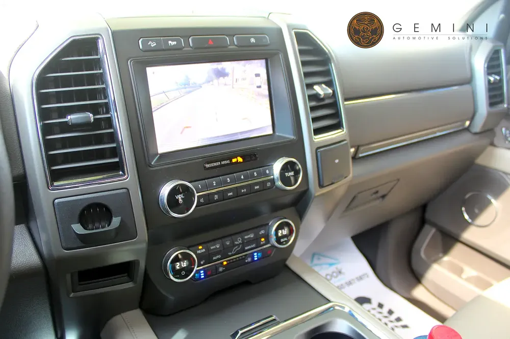 Ford Expedition 3.5 EcoBoost XLT Premium 2019 w/ FORD WARRANTY - Image 15