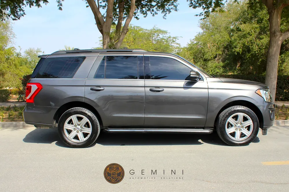 Ford Expedition 3.5 EcoBoost XLT Premium 2019 w/ FORD WARRANTY - Image 4