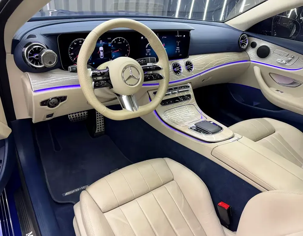 GCC  Specs | Original Paint | Ivory White Interior | Low  Mileage | Full Service History - Image 10
