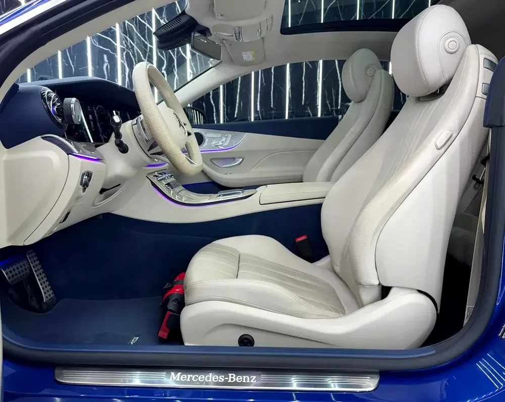 GCC  Specs | Original Paint | Ivory White Interior | Low  Mileage | Full Service History - Image 12