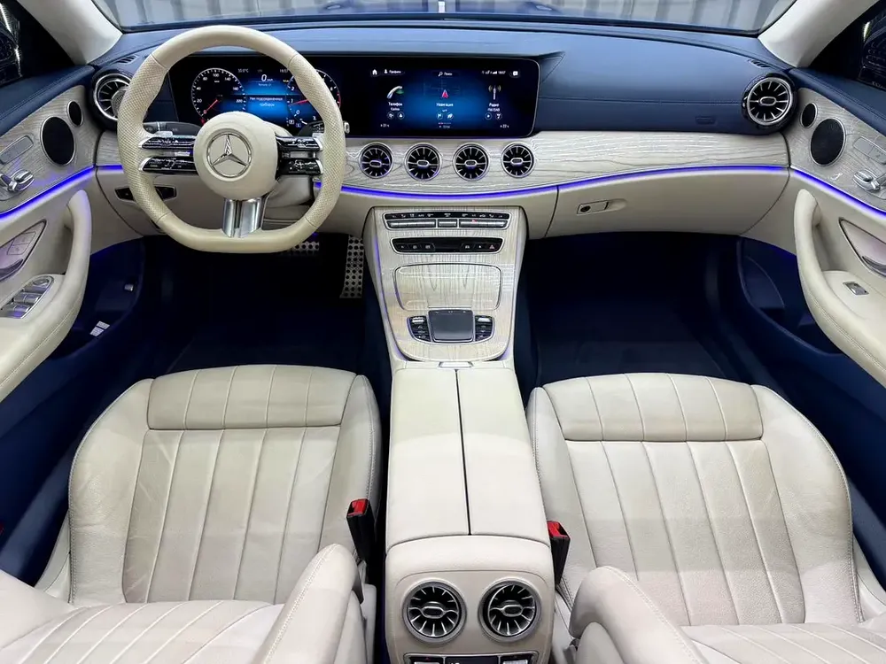 GCC  Specs | Original Paint | Ivory White Interior | Low  Mileage | Full Service History - Image 16