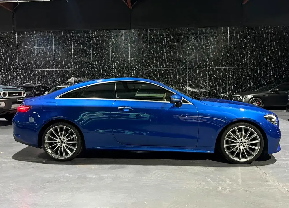GCC  Specs | Original Paint | Ivory White Interior | Low  Mileage | Full Service History - Image 6